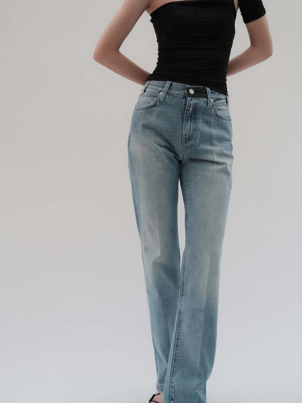RtA Arwen Jeans in Clear Sky